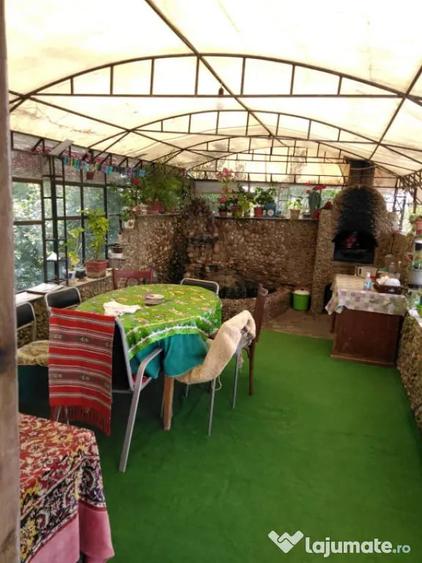 Casă cu 4 camere cu Teren 1000 Mp în Ghindeni