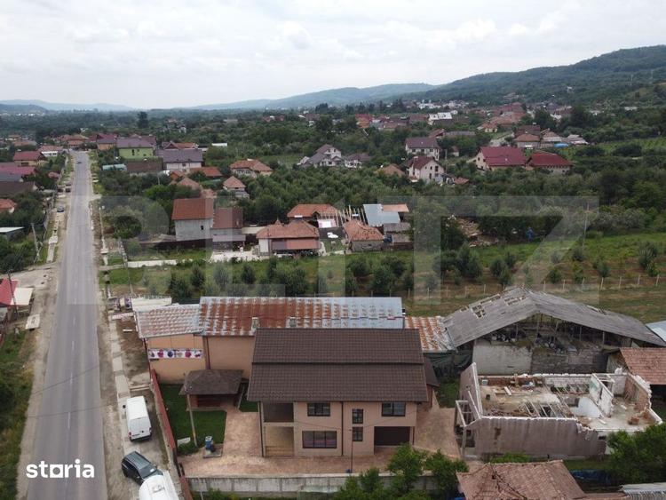 Casă cu 4 camere cu Teren 2360 Mp în Voinești