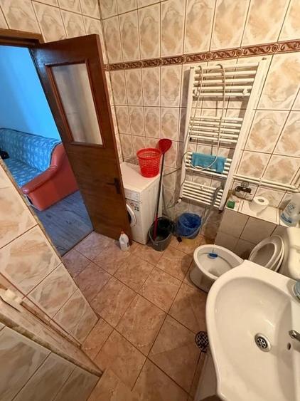 Apartament cu 3 camere decomandat în Păcii