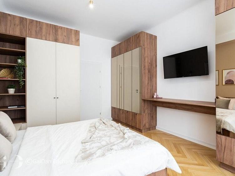Apartament cu 3 camere semidecomandat, mobilat în Universitate