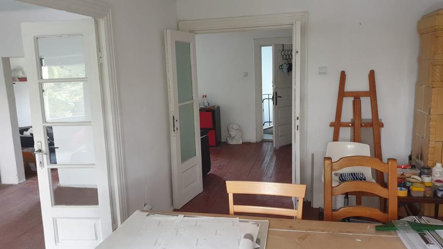 Apartament cu 3 camere semidecomandat în Domenii