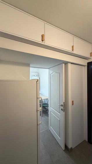 Apartament cu 2 camere semidecomandat în Craiovița Nouă