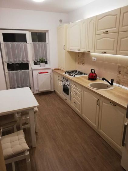 Proprietar vand apartament 3 camere 72 mp, Kogalniceanu, terasa inchisa, 2 locuri de parcare (optional)