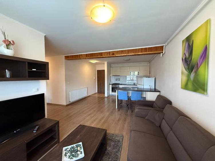 Apartament cu 3 camere în Cetate
