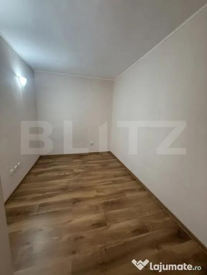 Apartament cu 4 camere decomandat în Micro 5
