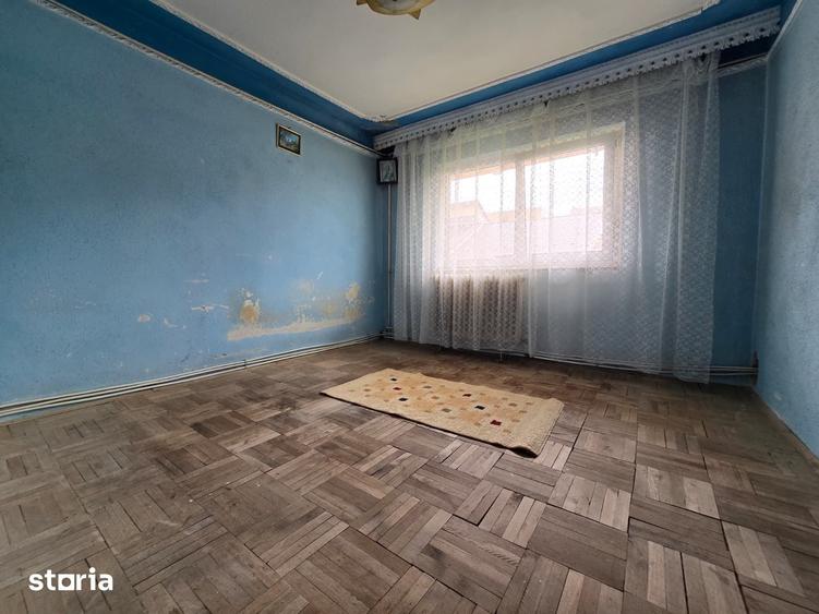 Apartament cu 3 camere decomandat în Frumoasa