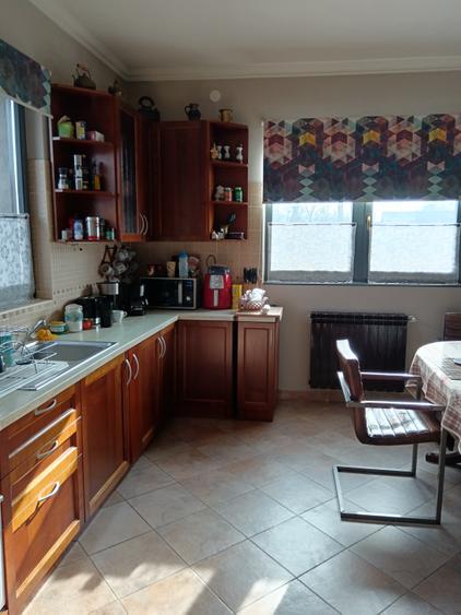 Casă individuală cu 5 camere cu Piscina în Unirii