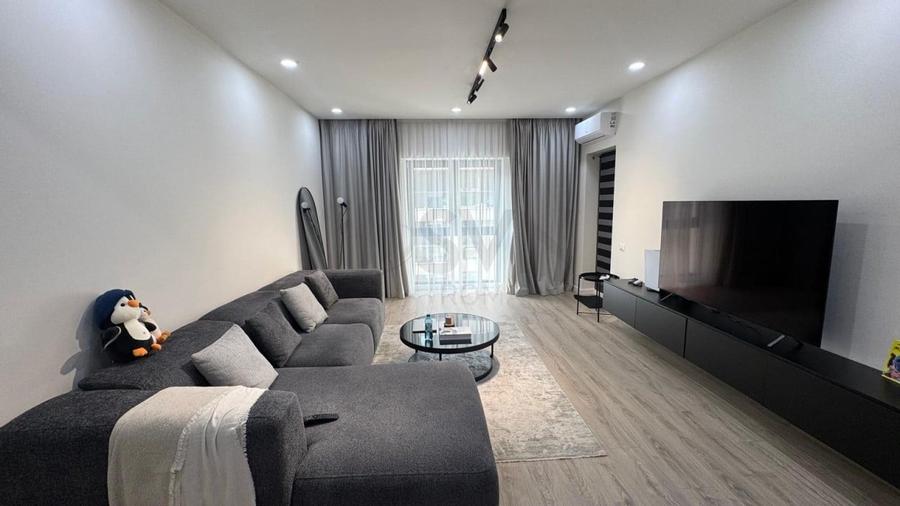 Apartament cu 3 camere decomandat în Pipera