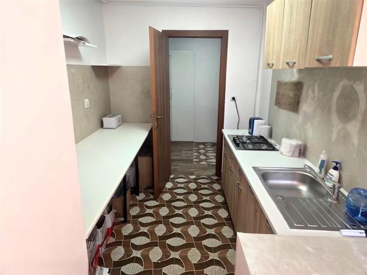 Apartament cu 2 camere semidecomandat, mobilat în Ultracentral