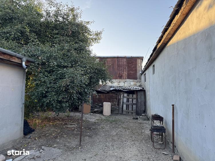 Casă cu 4 camere cu Teren 256 Mp în Radu Negru