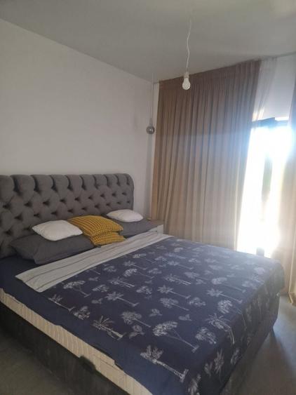 Casă cu 4 camere cu Teren 250 Mp în Berceni