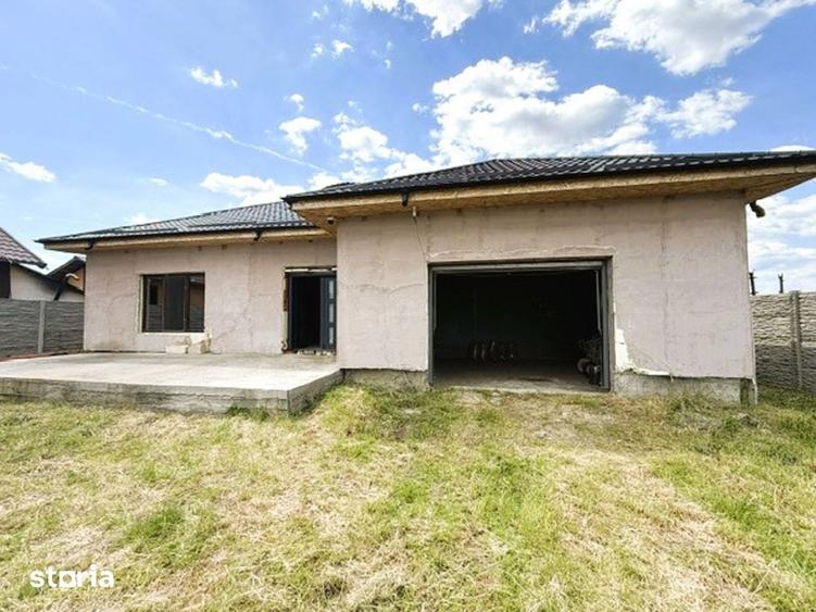 Casă cu 3 camere cu Teren 1188 Mp în Curtișoara