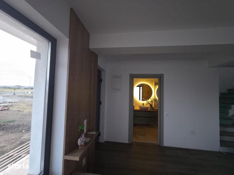 Casă cu 4 camere în Sângeorgiu de Mureș