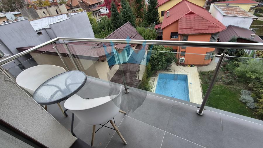 Apartament cu 3 camere decomandat, mobilat în Moșilor