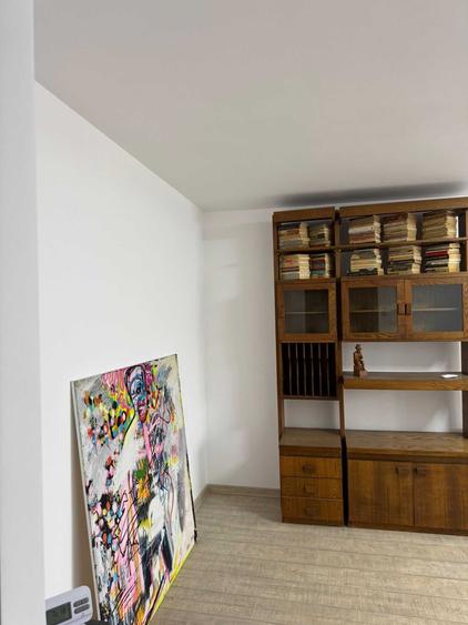 Apartament cu 3 camere decomandat în Calea Romanului