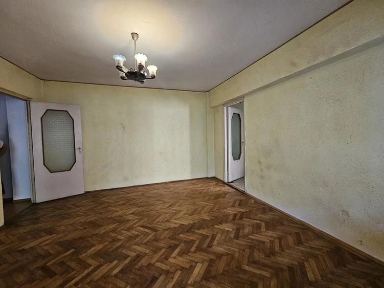 Apartament cu 2 camere semidecomandat în Mihai Eminescu
