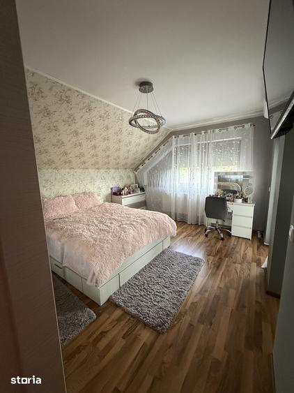 Casă cu 4 camere cu Canalizare în Valea Borcutului