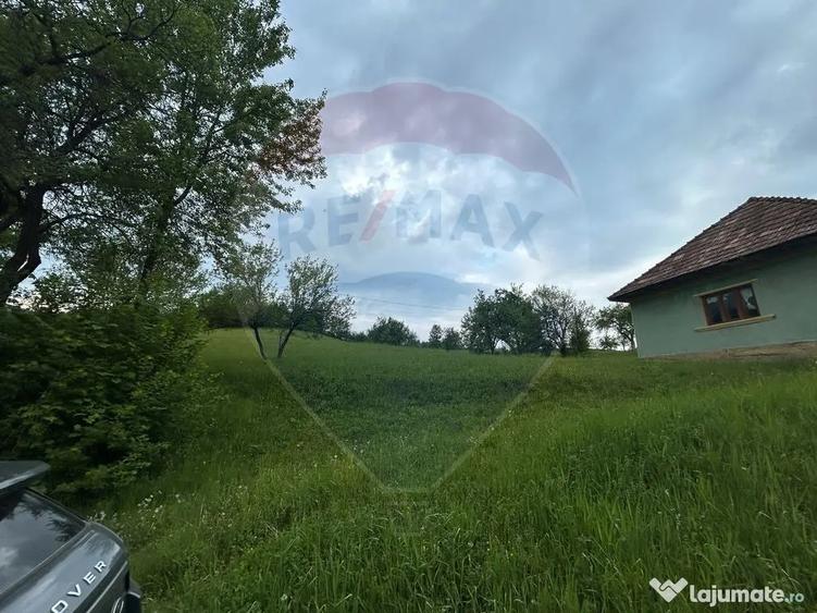 Teren de 2000 mp, în Copalnic