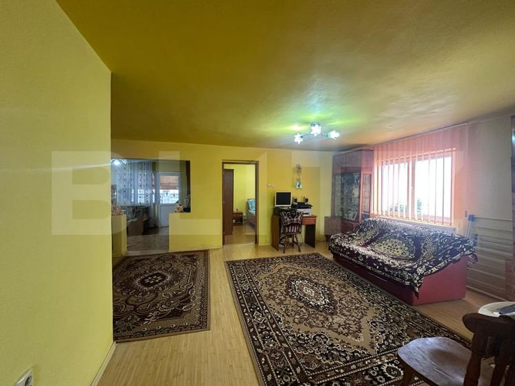 Casă individuală cu 3 camere cu Canalizare în Preajba