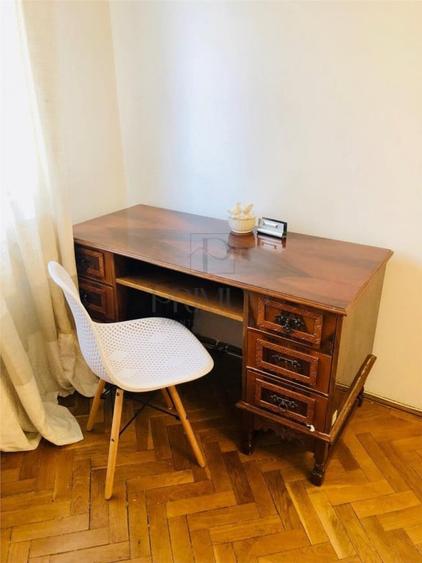 Apartament cu 4 camere decomandat în Central