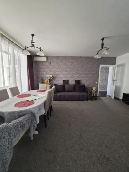 Apartament cu 4 camere decomandat în Bragadiru