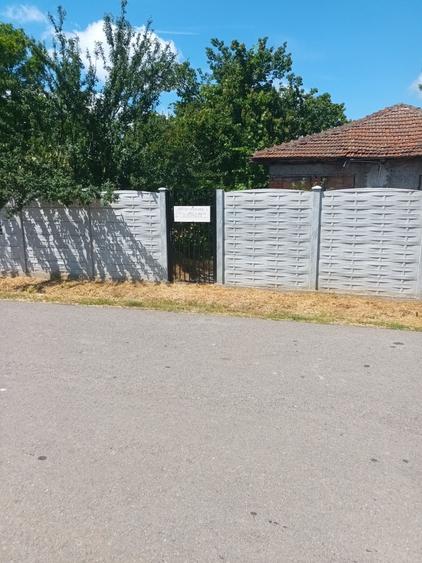 Casă cu 4 camere în Ceacu