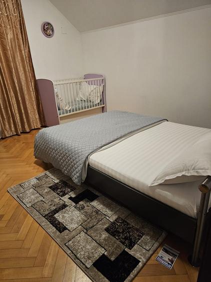 Casă individuală cu 4 camere cu Canalizare în Ghiroda