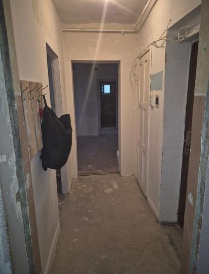 Apartament cu 3 camere semidecomandat în Bogdăneștilor
