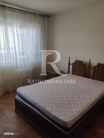 Apartament cu 3 camere decomandat în Central