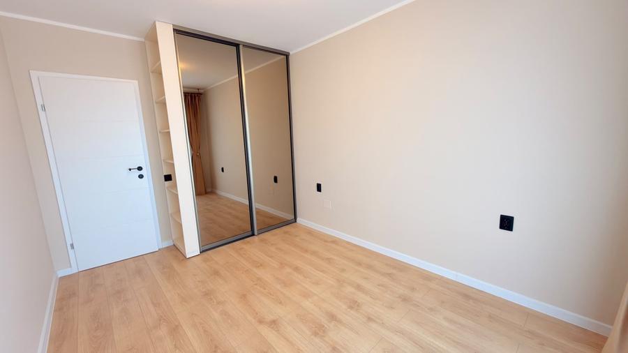 Apartament cu 3 camere semidecomandat în Florești