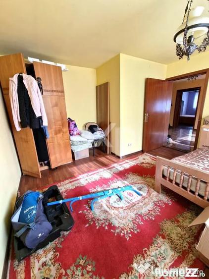 Casa de vanzare S+P+M , Tei? la 5 minute de Targovi?t - 10