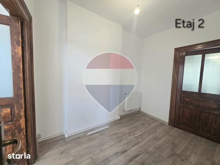Apartament cu 6 camere semidecomandat în Ultracentral