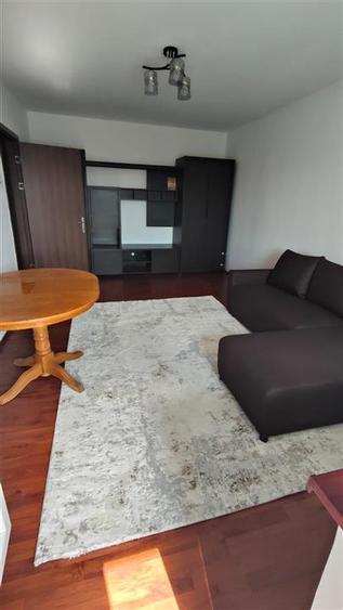 Apartament cu 2 camere decomandat, mobilat în Berceni