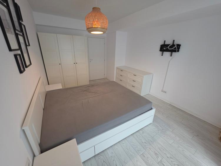 Apartament cu 2 camere decomandat în Pipera
