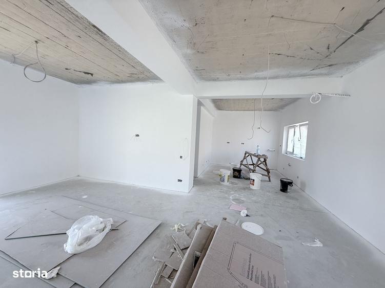 Duplex deosebit, 5 camere, curte generoasa, zona Safirului-Gladiolelor - 1