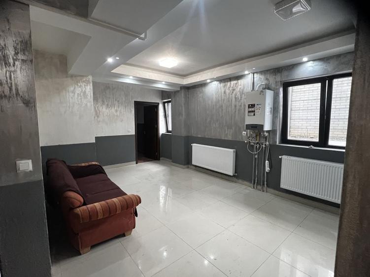 Apartament cu 3 camere în 1 Mai