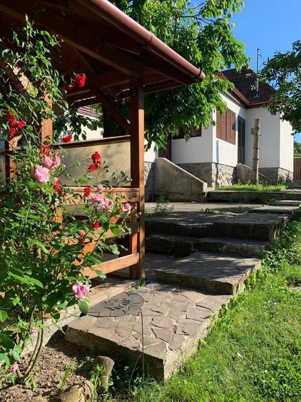 Casă cu 4 camere în Orșova