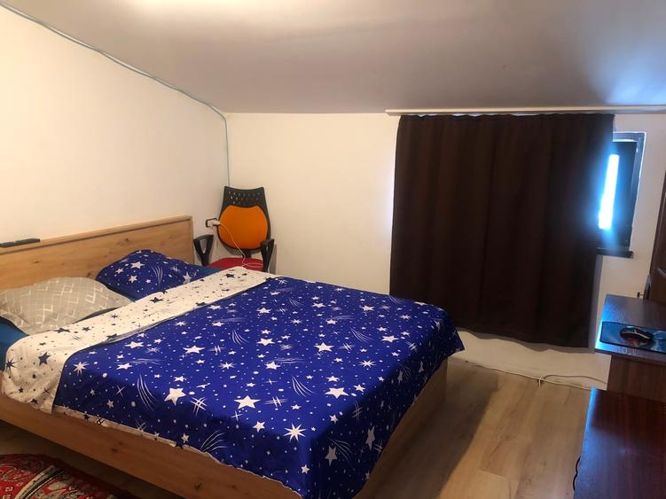 Casă cu 6 camere cu Teren 413 Mp în Vest