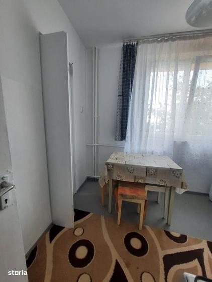 Perfect pentru elevi /studenti , inchiriez apartament 2 camere - 3