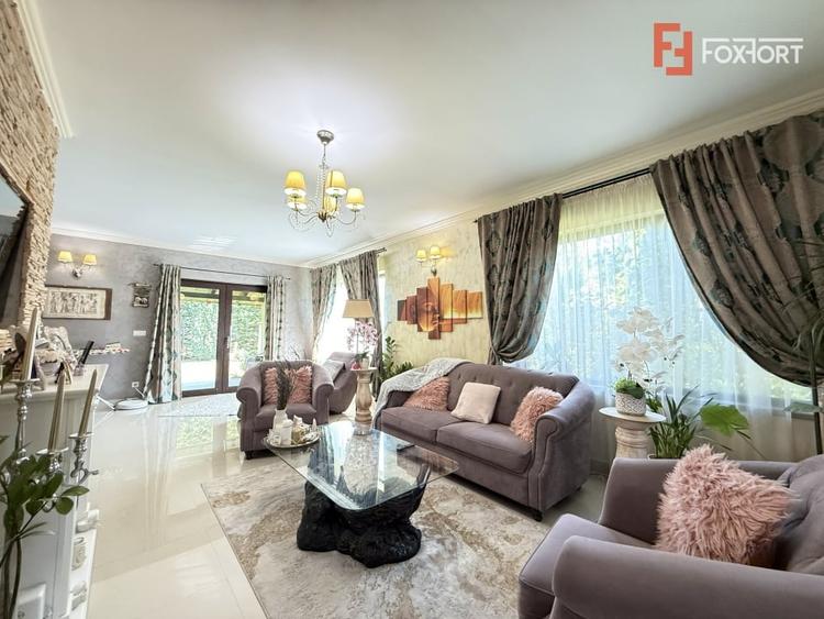 Casă individuală cu 5 camere cu Piscina în Giroc