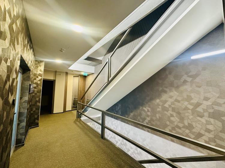 Spațiu comercial, de 933.39001464844 mp, în Central