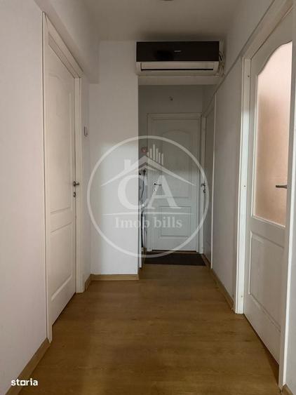 Apartament cu 4 camere decomandat în Decebal