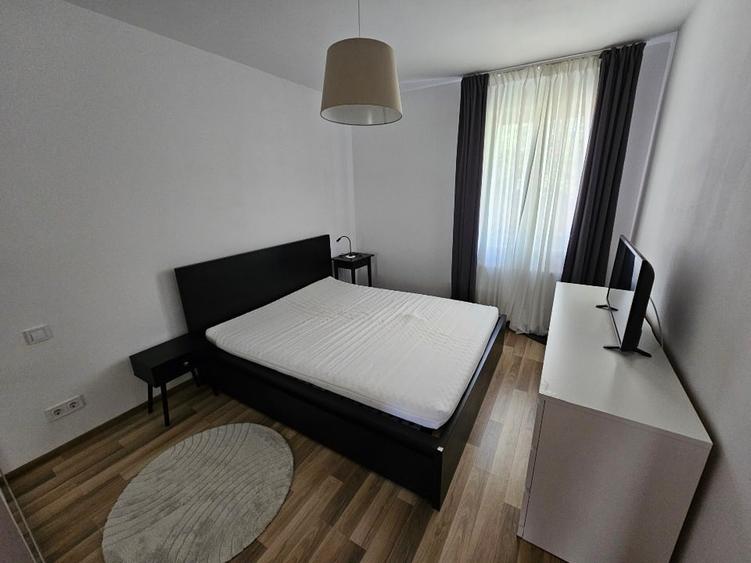 Apartament cu 3 camere decomandat, mobilat în Central