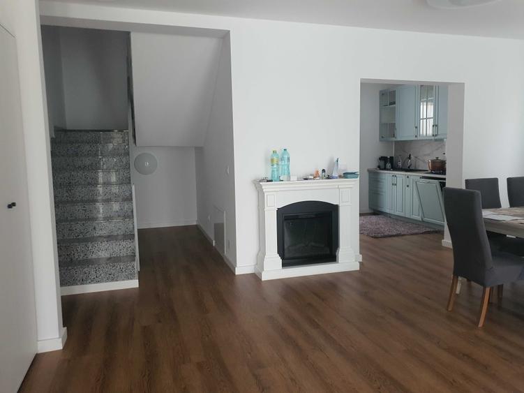 Casă cu 4 camere în Drumul Carului