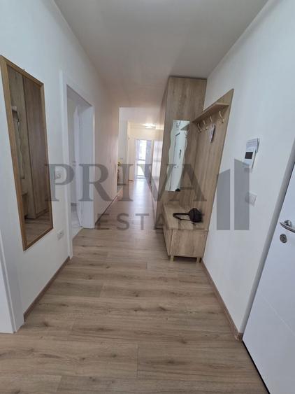Apartament cu 3 camere, mobilat în Aradului
