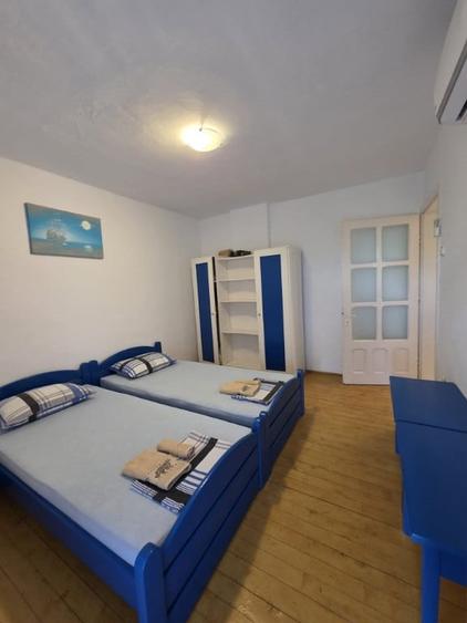 Apartament cu 3 camere decomandat în Tineretului