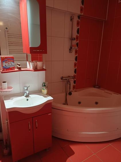 Apartament cu 3 camere decomandat în Gării