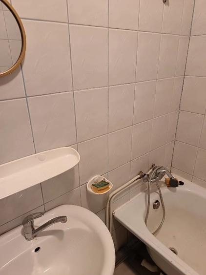 Apartament cu 2 camere decomandat în Gruia