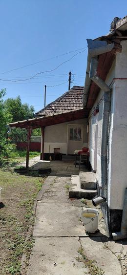 Casă cu 4 camere cu Teren 1234 Mp în Suplac