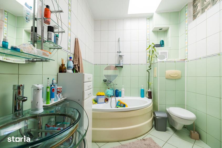 Casă cu 4 camere cu Teren 700 Mp în Bunloc